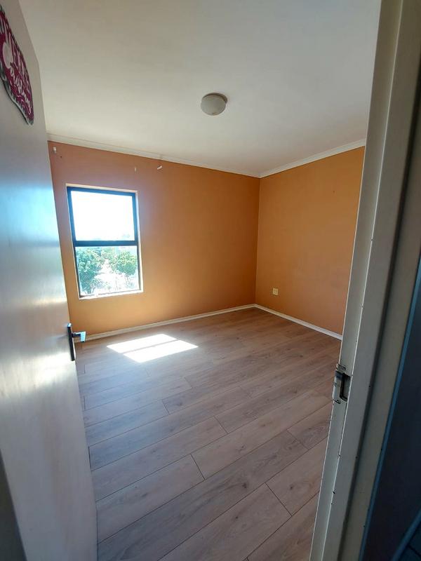 To Let 2 Bedroom Property for Rent in Royal Ascot Western Cape